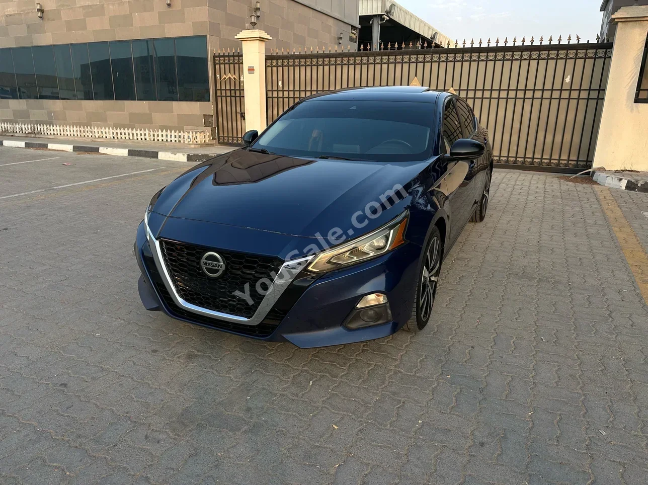 Nissan Altima SR 2020 Automatic 77,680 Km 4 Cylinder RWD Sedan Dark Blue