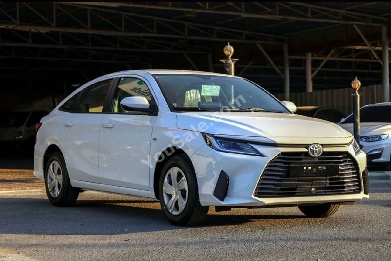 Toyota Yaris 2024 Automatic 0 Km 4 Cylinder RWD Sedan White With Warranty