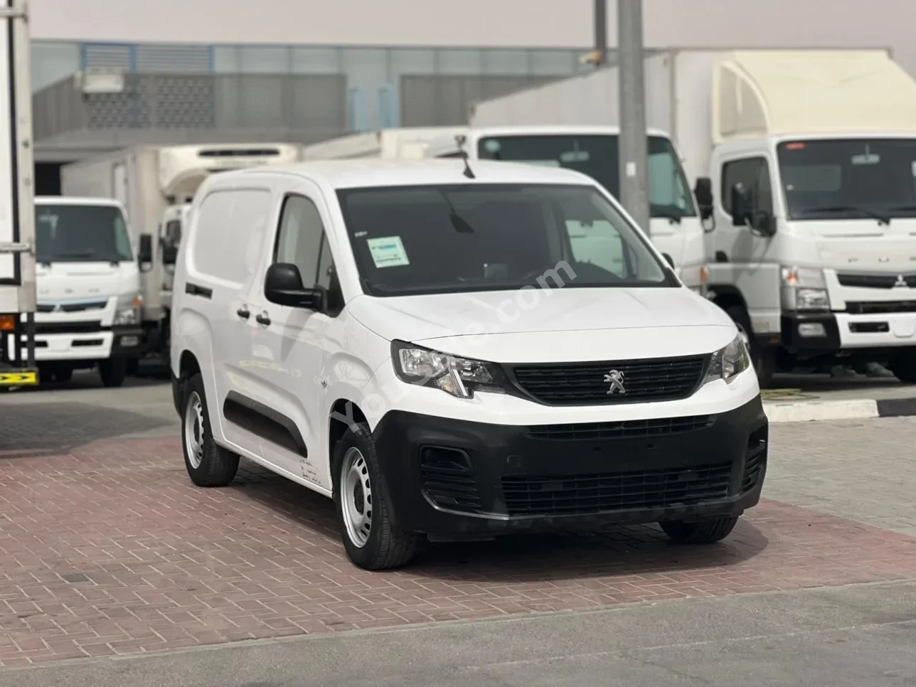 Peugeot Partner 2022 Manual 71,000 Km 4 Cylinder 4WD Van / Bus White