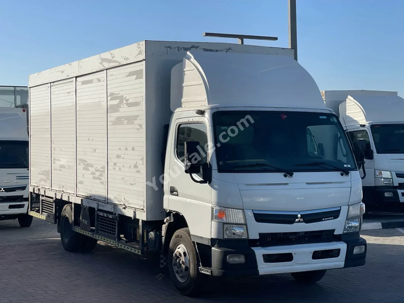 Mitsubishi Fuso Canter 2019 Manual 258,000 Km 4 Cylinder AWD Pick Up White