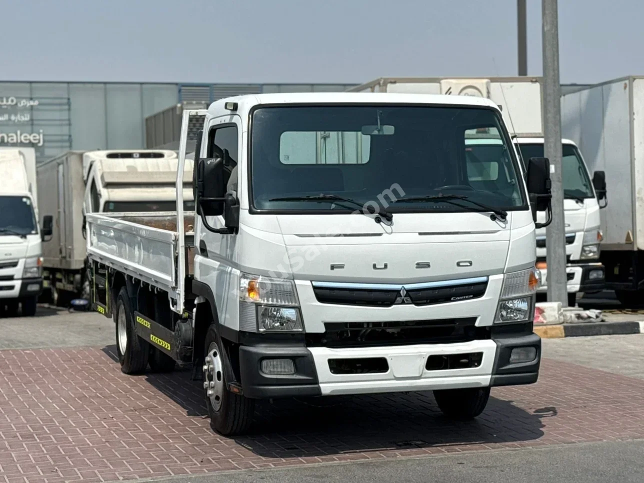 Mitsubishi Fuso Canter 2020 Manual 166,000 Km 4 Cylinder AWD Pick Up White