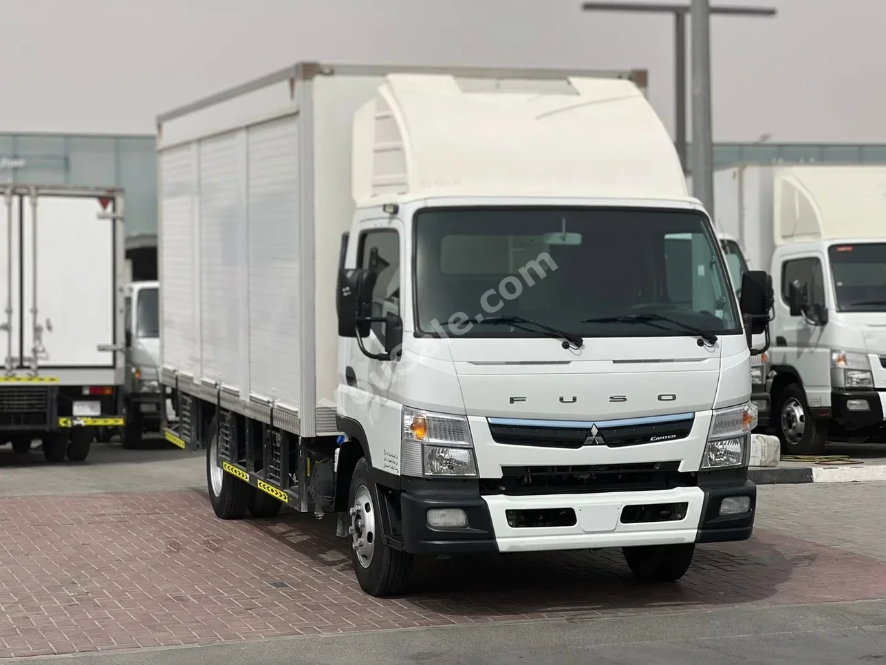 Mitsubishi Fuso Canter 2020 Manual 210,000 Km 4 Cylinder AWD Pick Up White