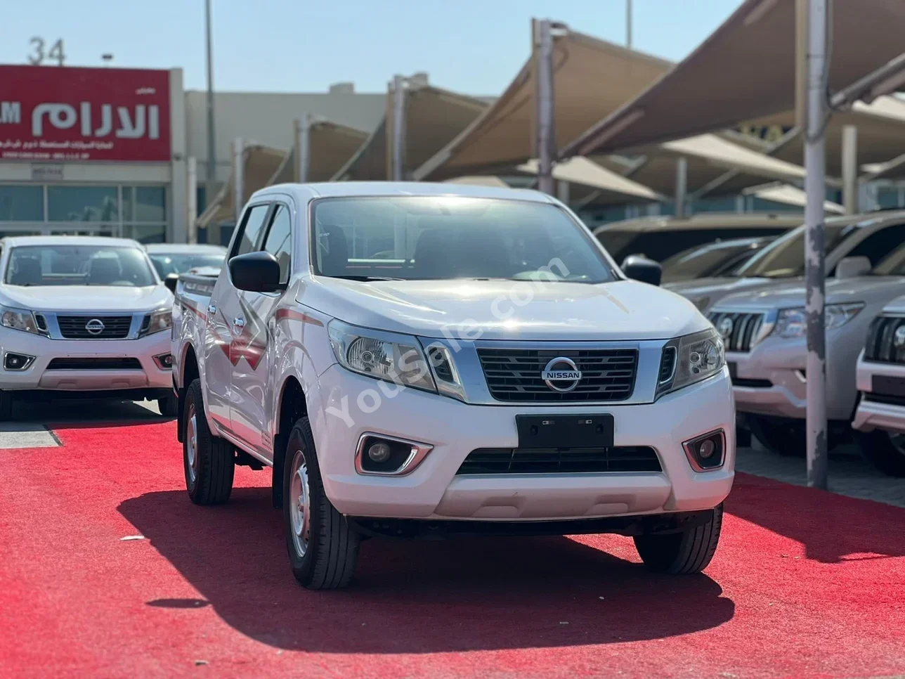 Nissan Navara SE 2022 Automatic 275,000 Km 4 Cylinder 4WD Pick Up White