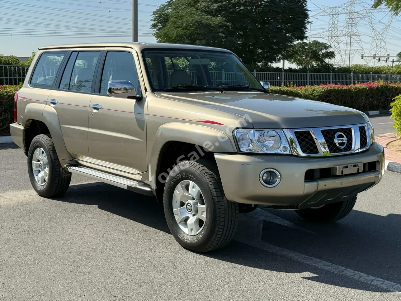 Nissan  Patrol  Super Safari  2017  Automatic  13,000 Km  6 Cylinder  FWD  SUV  Gold & Brown