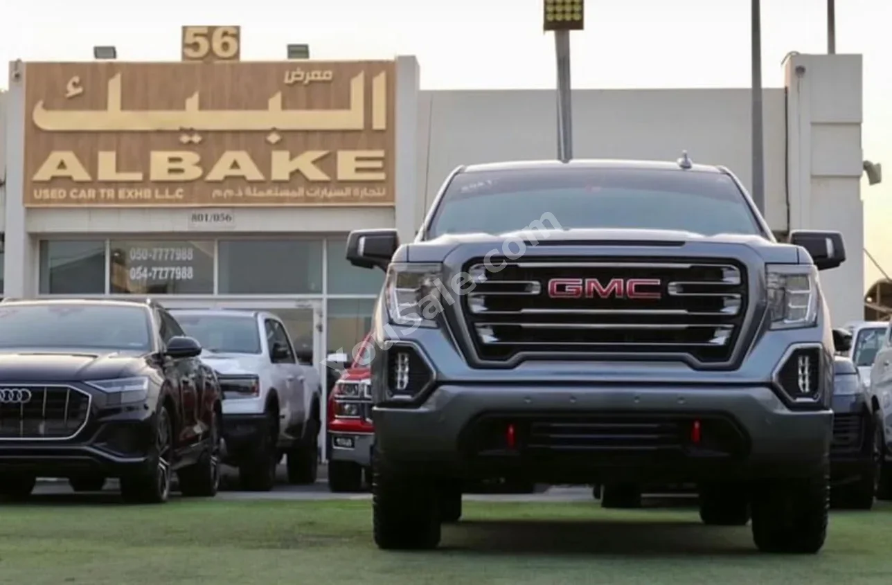 GMC Sierra AT4 2021 Automatic 117,000 Km 8 Cylinder 4WD Pick Up Gray