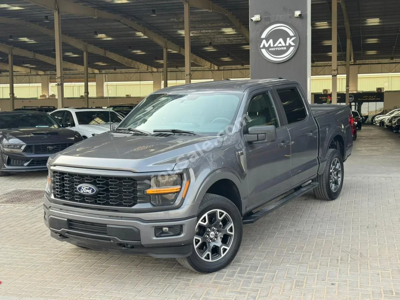 Ford F 150 2024 Automatic 5,000 Km 8 Cylinder 4WD Pick Up Gray With Warranty