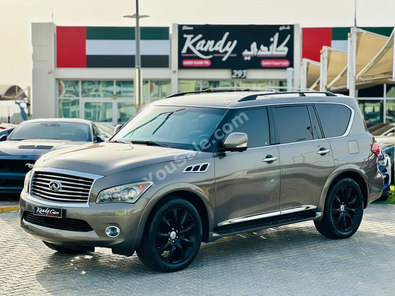 Infiniti  QX  80  2014  Automatic  273,000 Km  8 Cylinder  RWD  SUV  Gray
